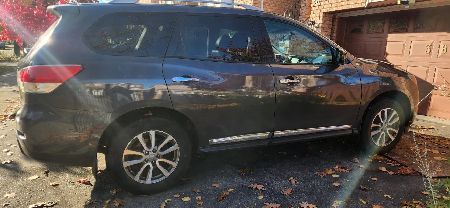 2014 Nissan Pathfinder SL image indicator(5)