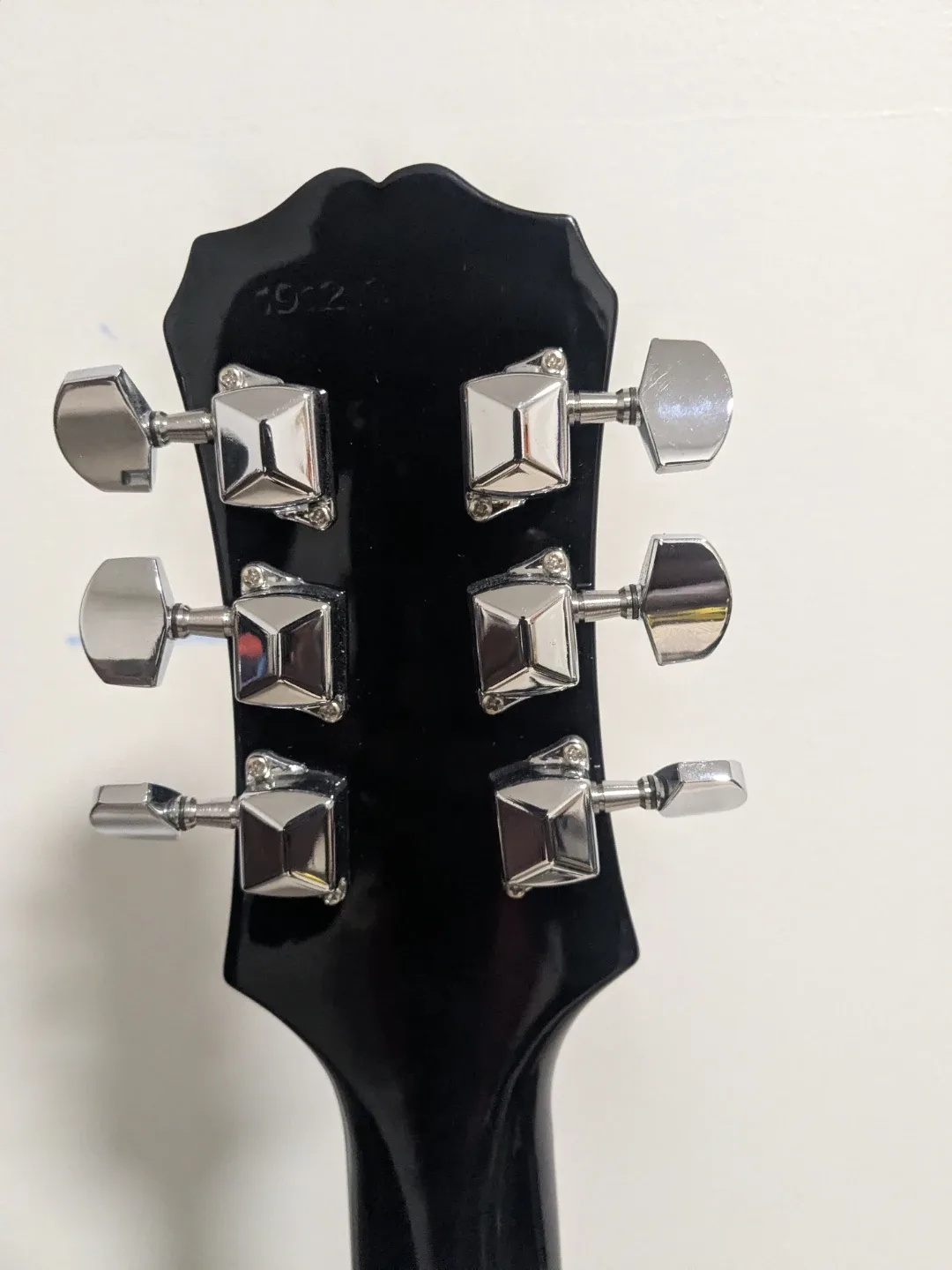 Epiphone Special II Electric Guitar - Black & Sunburst image indicator(3)