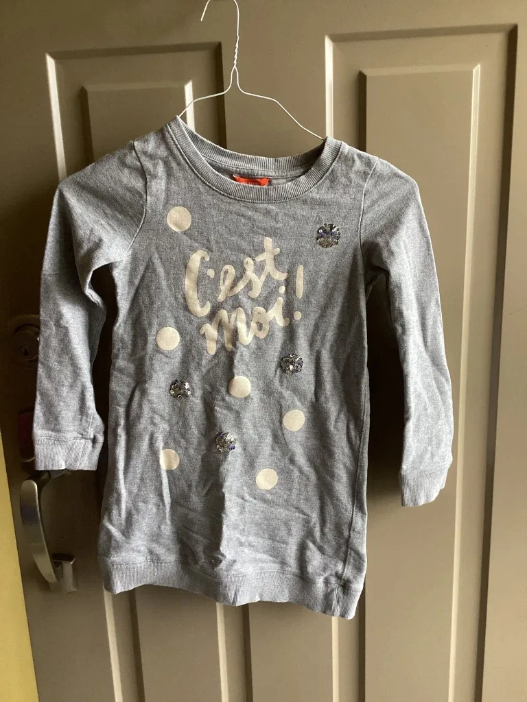 Girls sz 7/8 dresses $4 each image indicator(2)