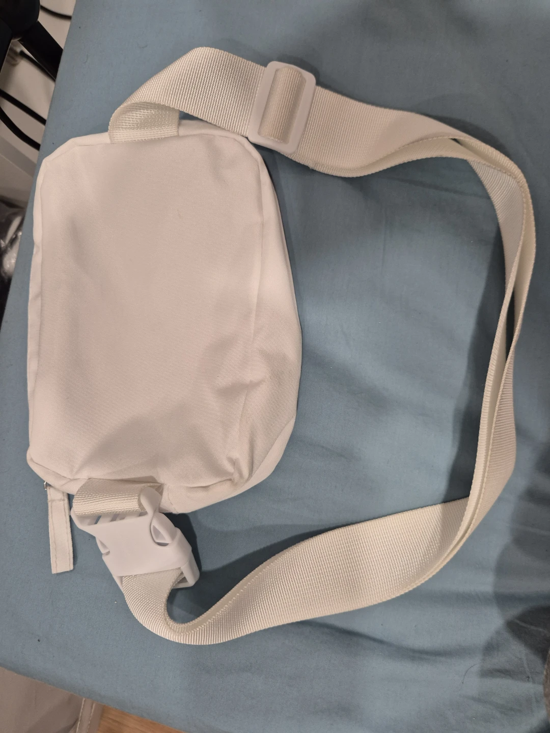 Smirnoff Red & White Belt Bag - photo 4