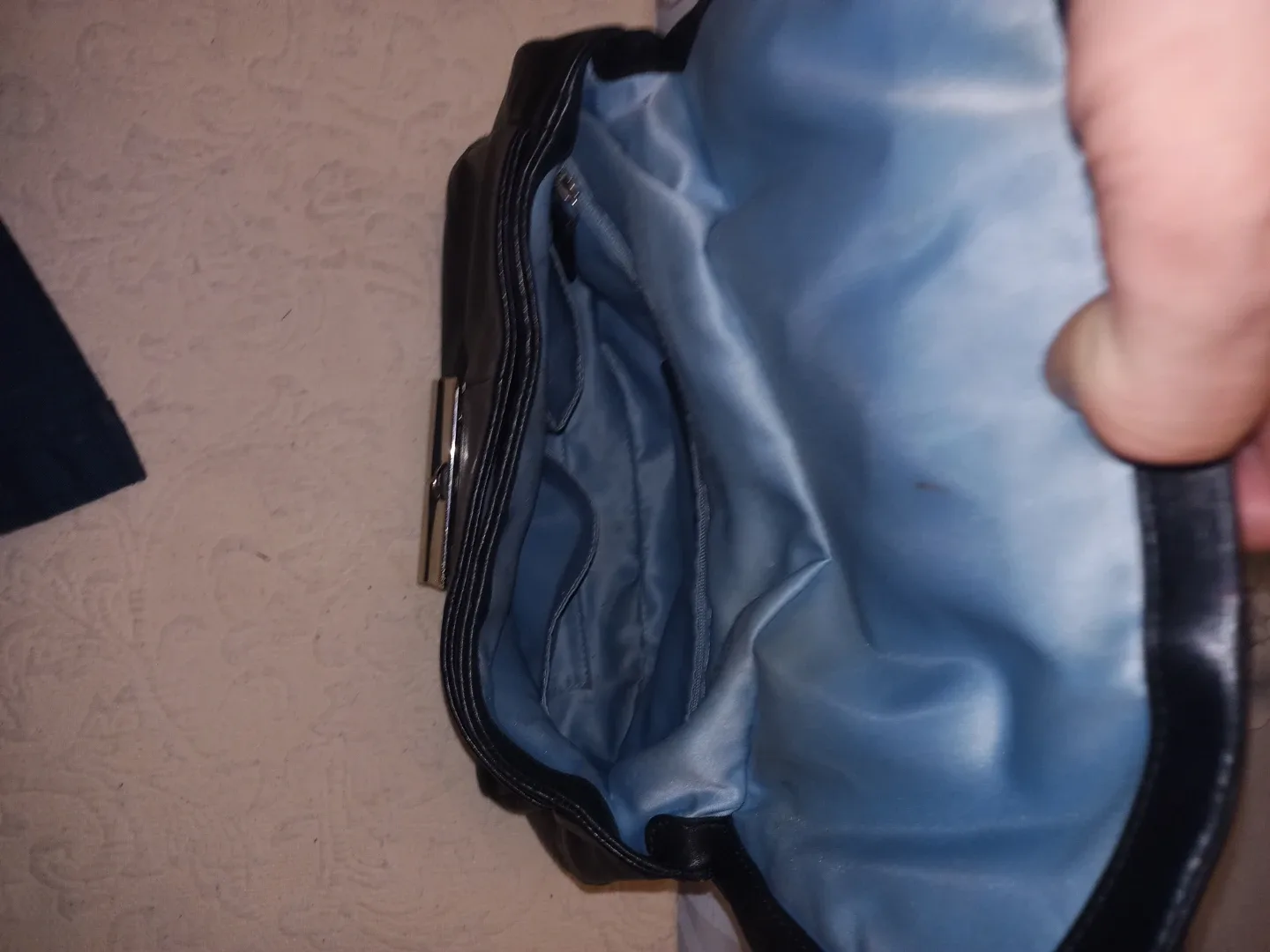 Coach Black Purse image indicator(4)