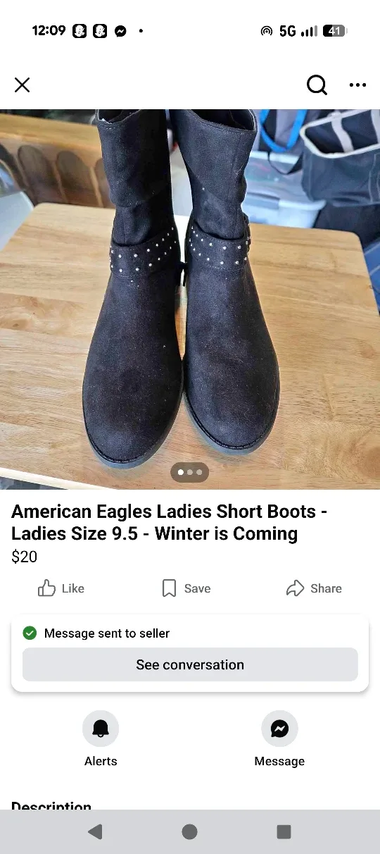 American Eagle Ladies Short Boots - Size 9.5