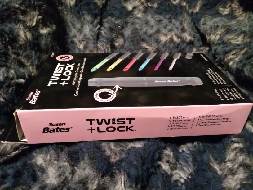 Susan Bates Twist + Lock Crochet Hook Set - New