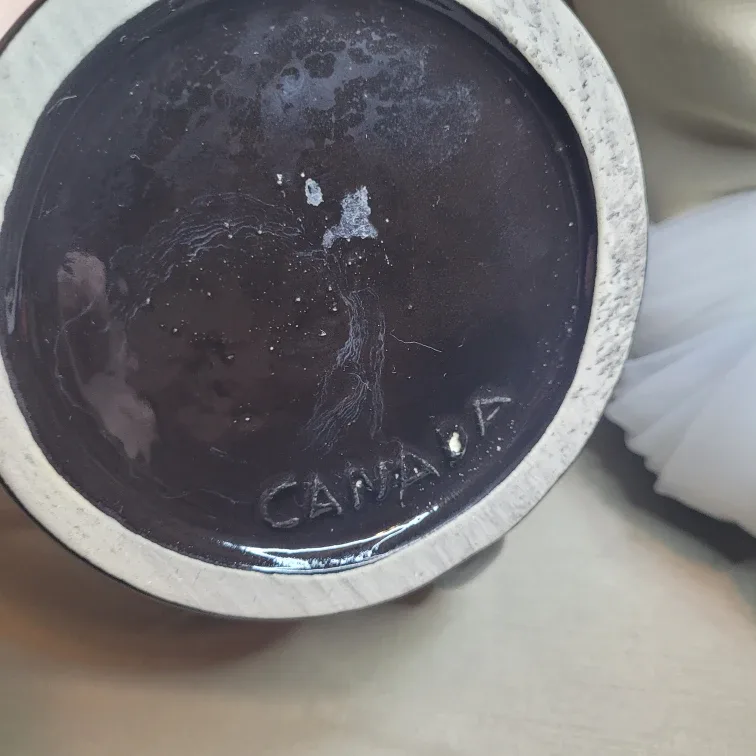 Unique Vintage Canadian Pottery Drip Glaze OverSized Mug.. image indicator(5)