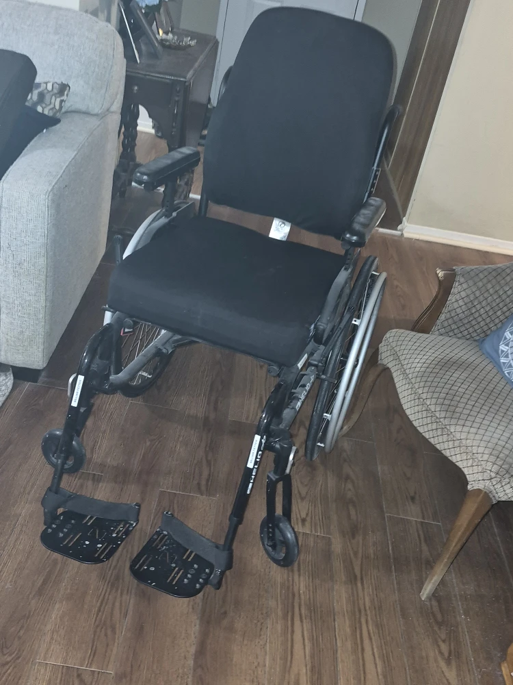 Motion Composites Helio A7 Wheelchair