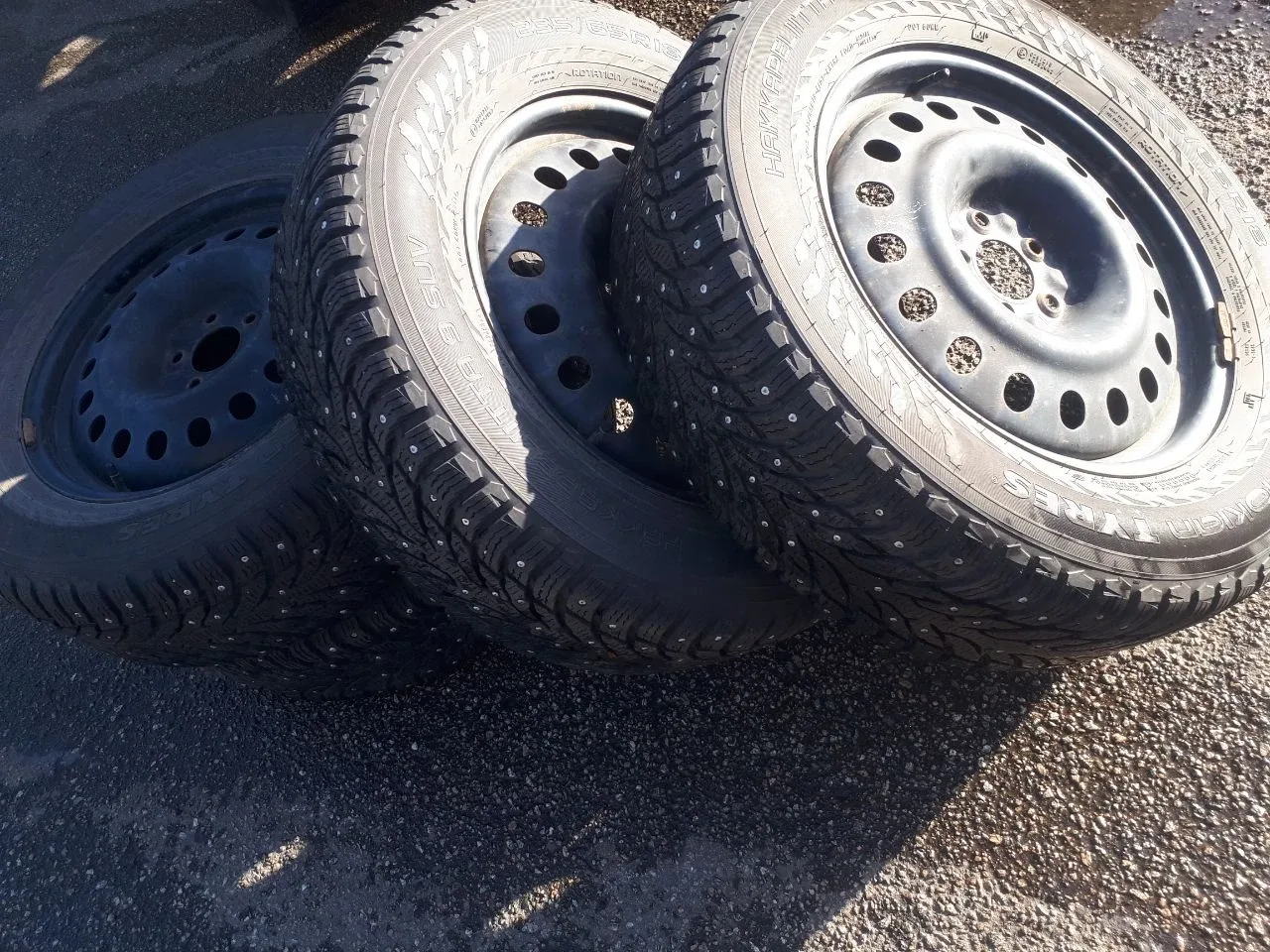 Winter Tires Studded - Nokian Hakkapeliitta 235/65R18 image indicator(3)