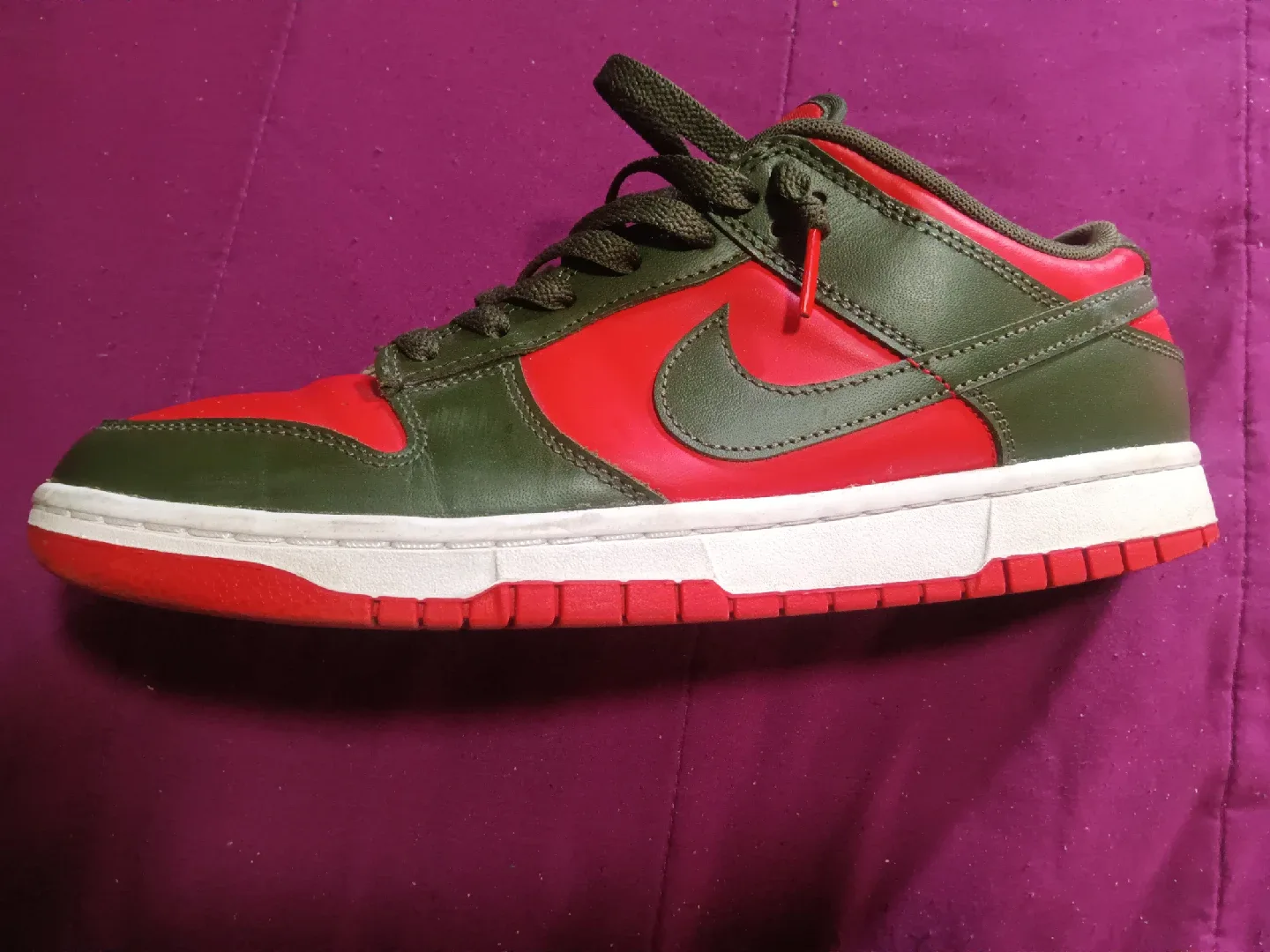 Nike Dunk Low Red/Olive image indicator(2)