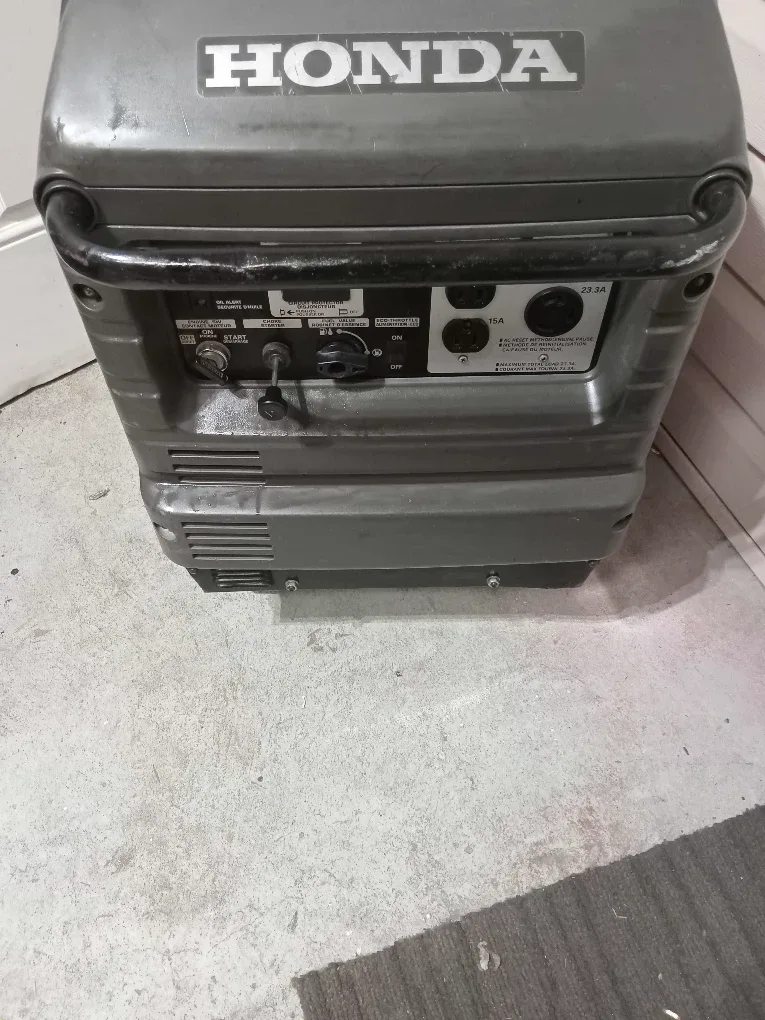 Honda eu3000is inverter generator