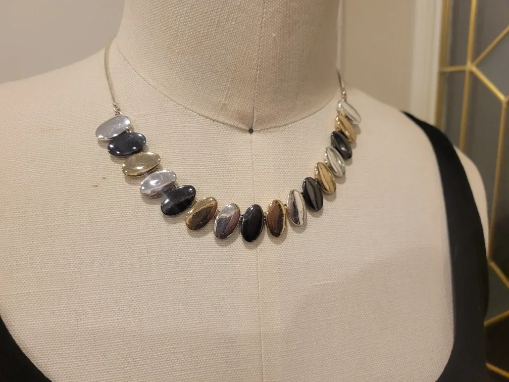 NINE WEST NECKLACE image indicator(2)