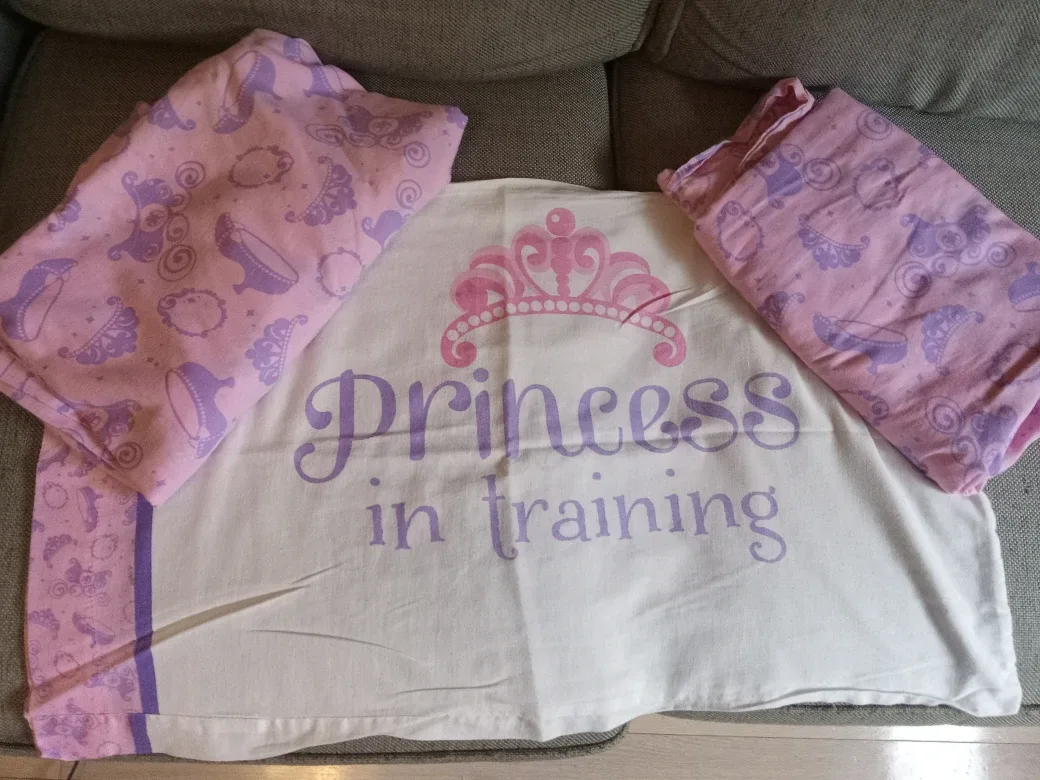 Twin Bedding Sets (3 complete sets) image indicator(3)