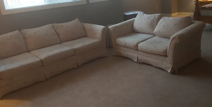 Kitchen table sets (2), dishes, curio cabinet image indicator(7)