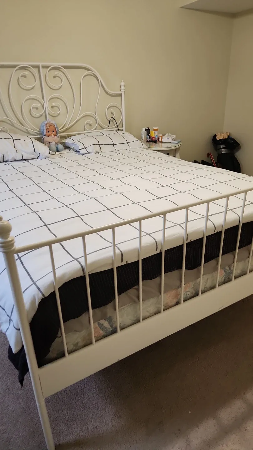 Sealy Posturepedic Premium Mattress & White Bed Frame( PICK UP) image indicator(2)