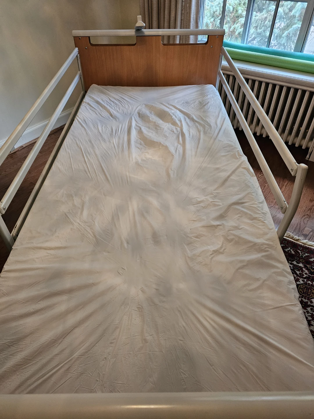 Invacare Adjustable Hospital Bed - photo 5