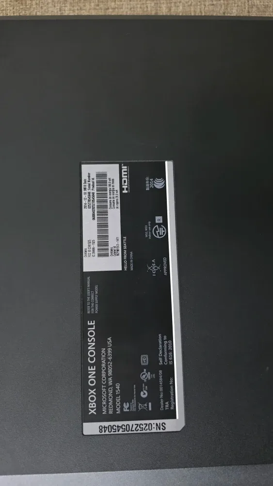 Xbox One Console - Model 1540 image indicator(3)