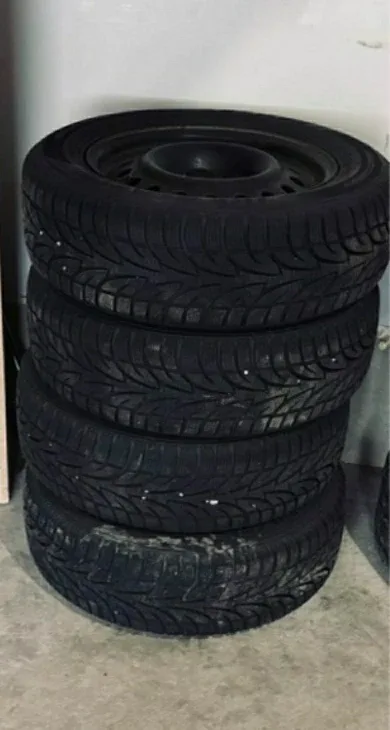 225/65/R17 Winter Tires 5 volt