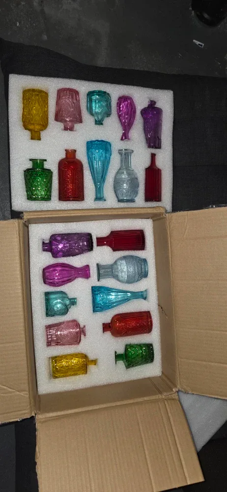 Set of 20 pieces of Decorative Glass Vases