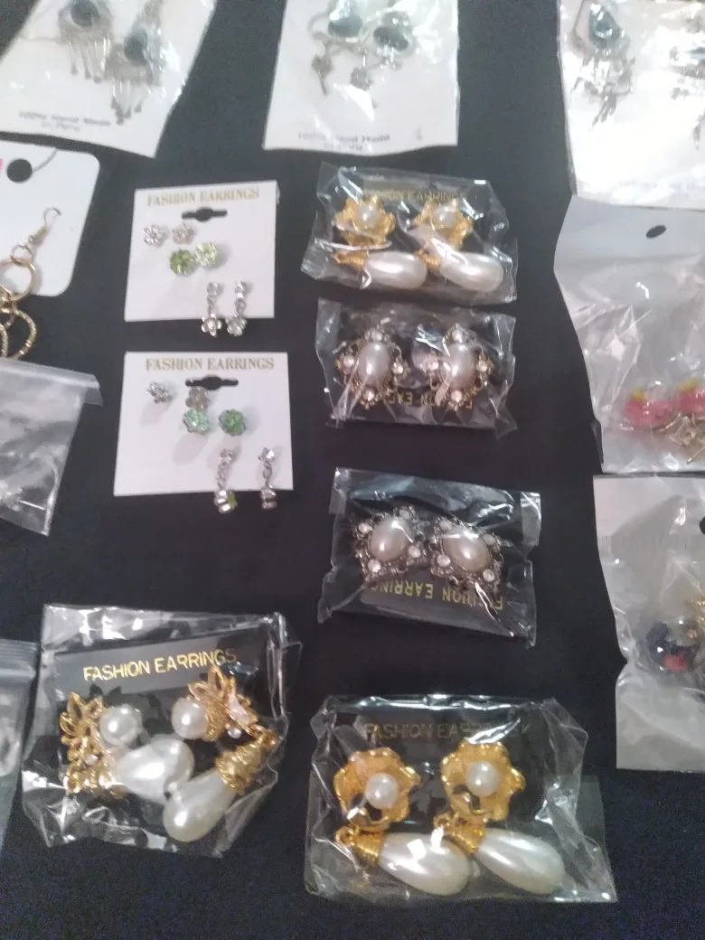 Big collection of brand new earrings #1 image indicator(4)