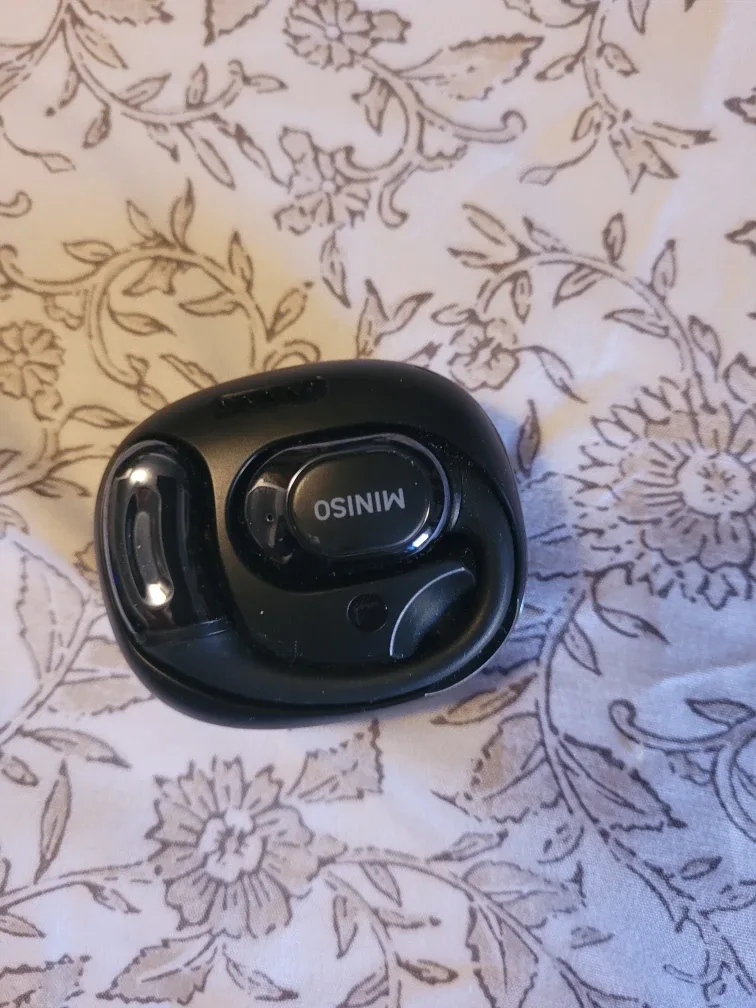 Miniso Black Wireless Earbuds image indicator(2)