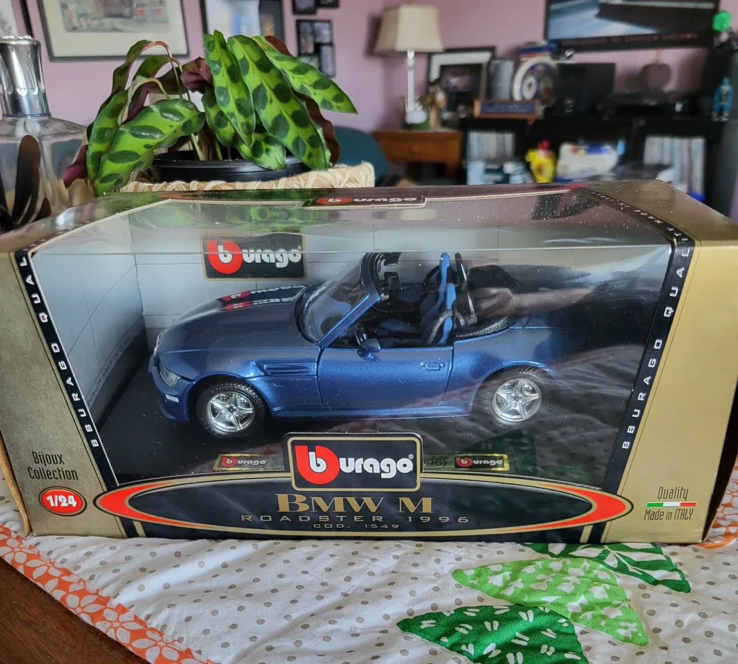 Burago BMW M Roadster 1996 - 1/24 Scale Diecast thumbnail