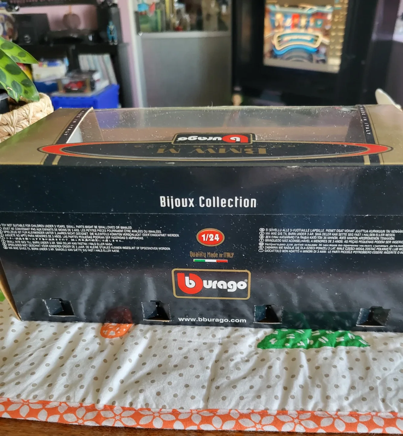 Burago BMW M Roadster 1996 - 1/24 Scale Diecast image indicator(5)