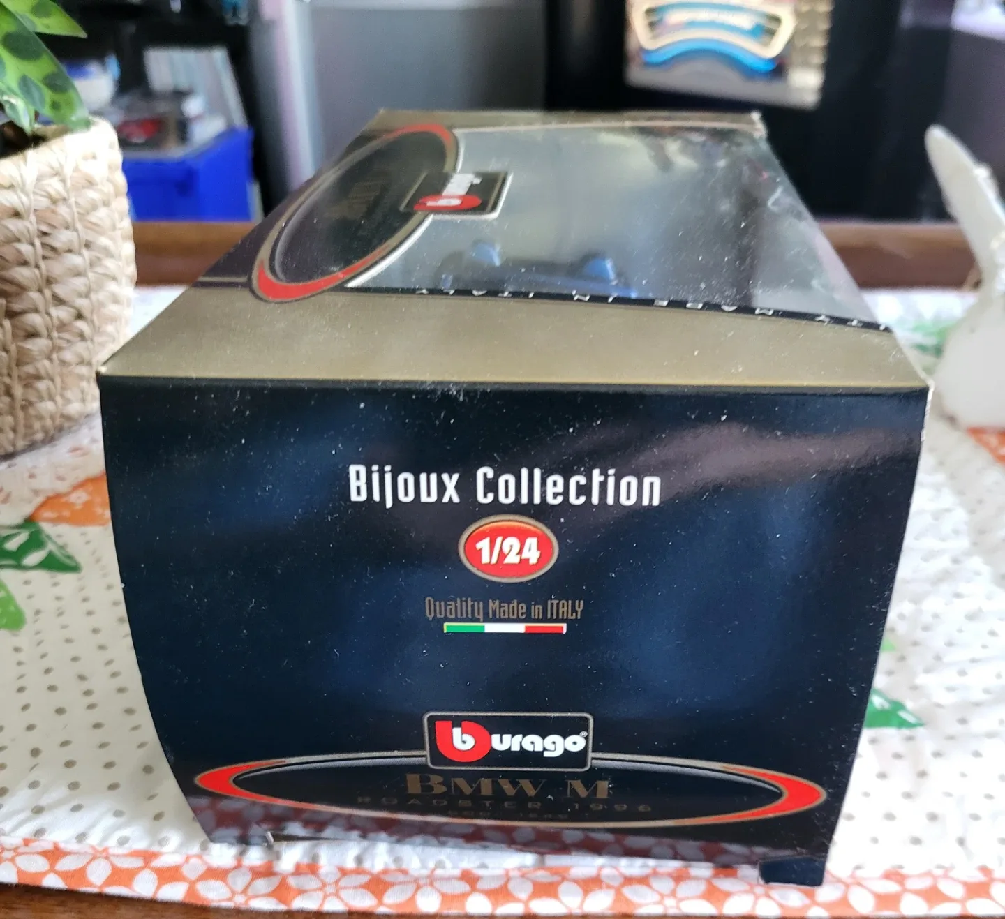 Burago BMW M Roadster 1996 - 1/24 Scale Diecast image indicator(6)