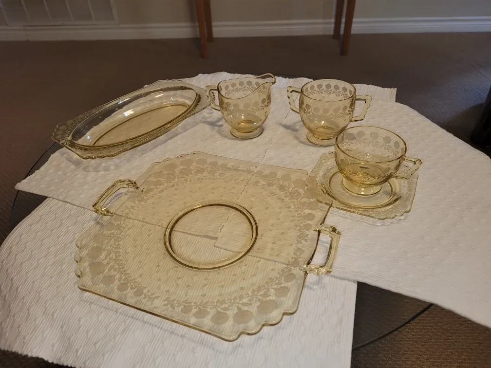 Vintage Jeannette Glass Windsor Amber Prescut Dishes