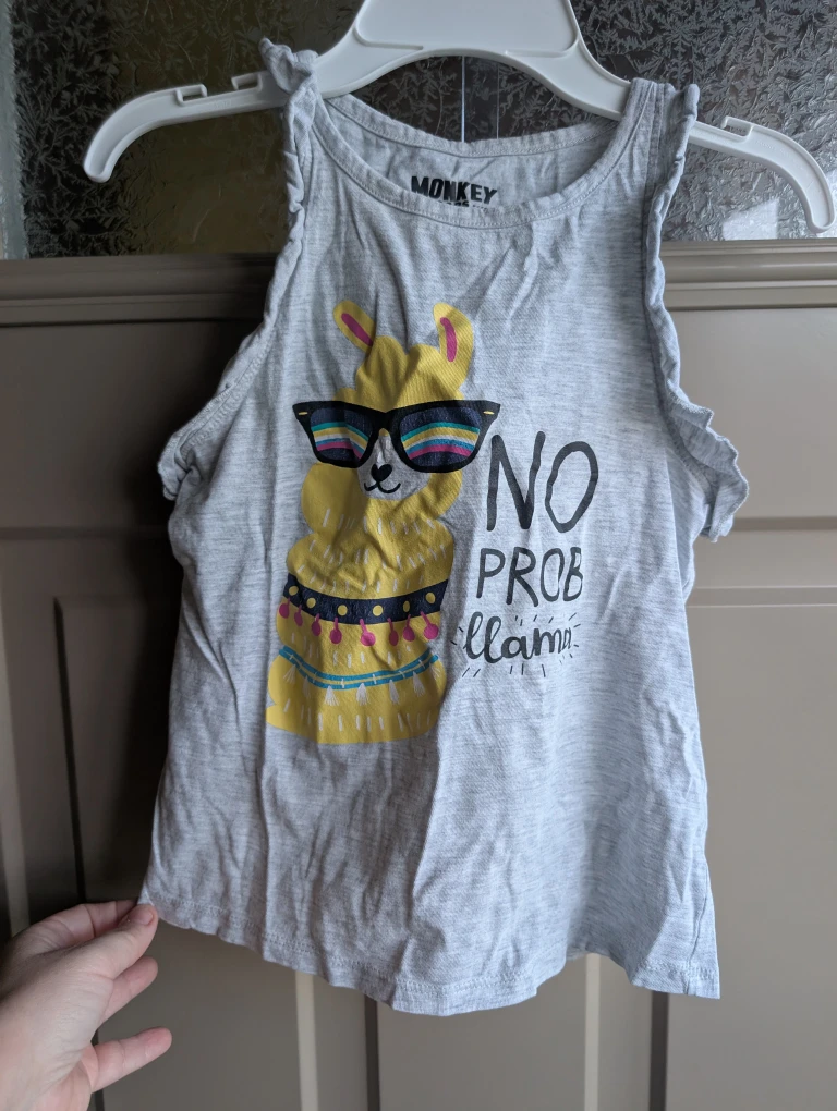 Girls sz 6 tank tops $3 each