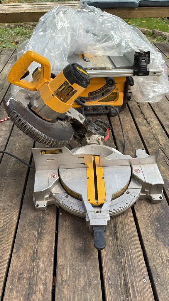 Dewalt Table Saw and Mitre Saw image indicator(2)