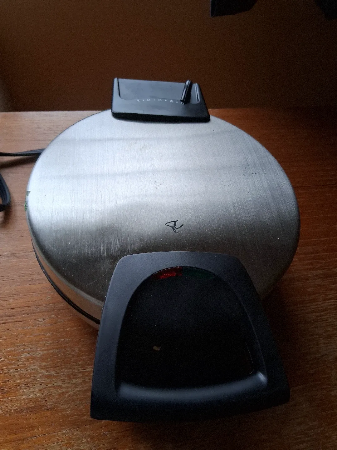 Round Waffle Maker image indicator(2)