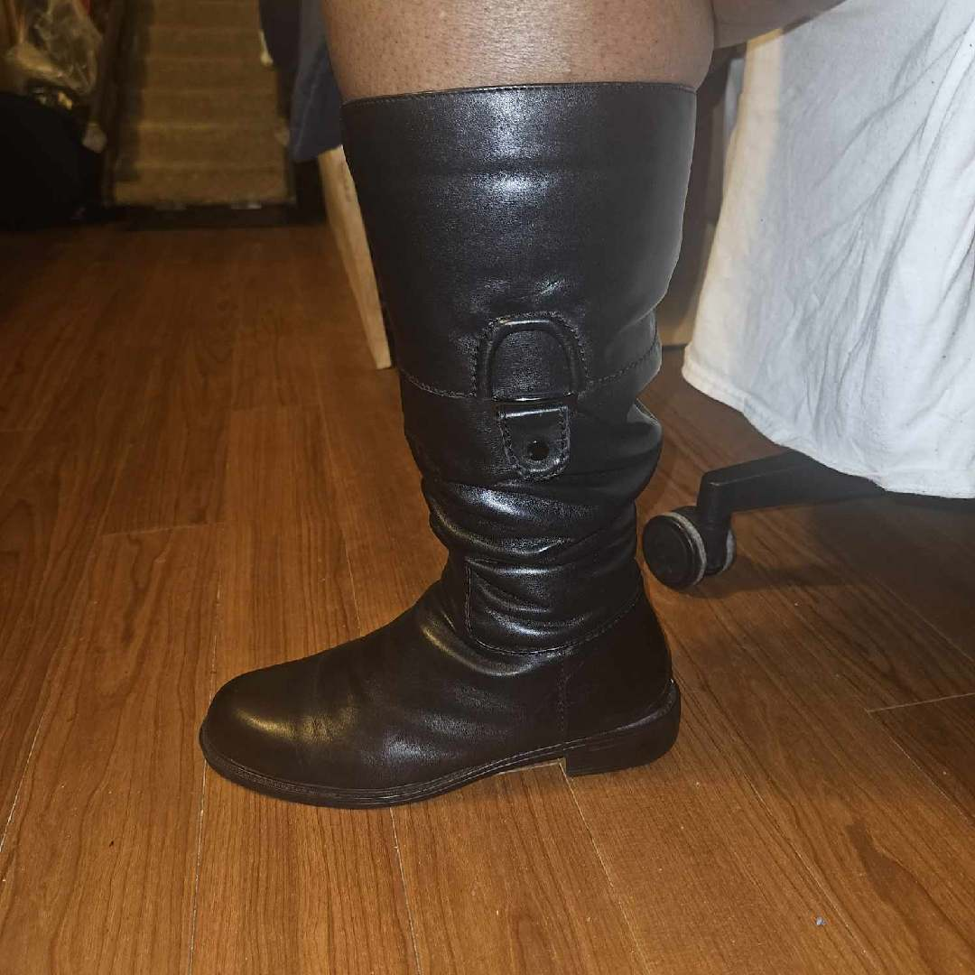 leather high leg boots - photo 3