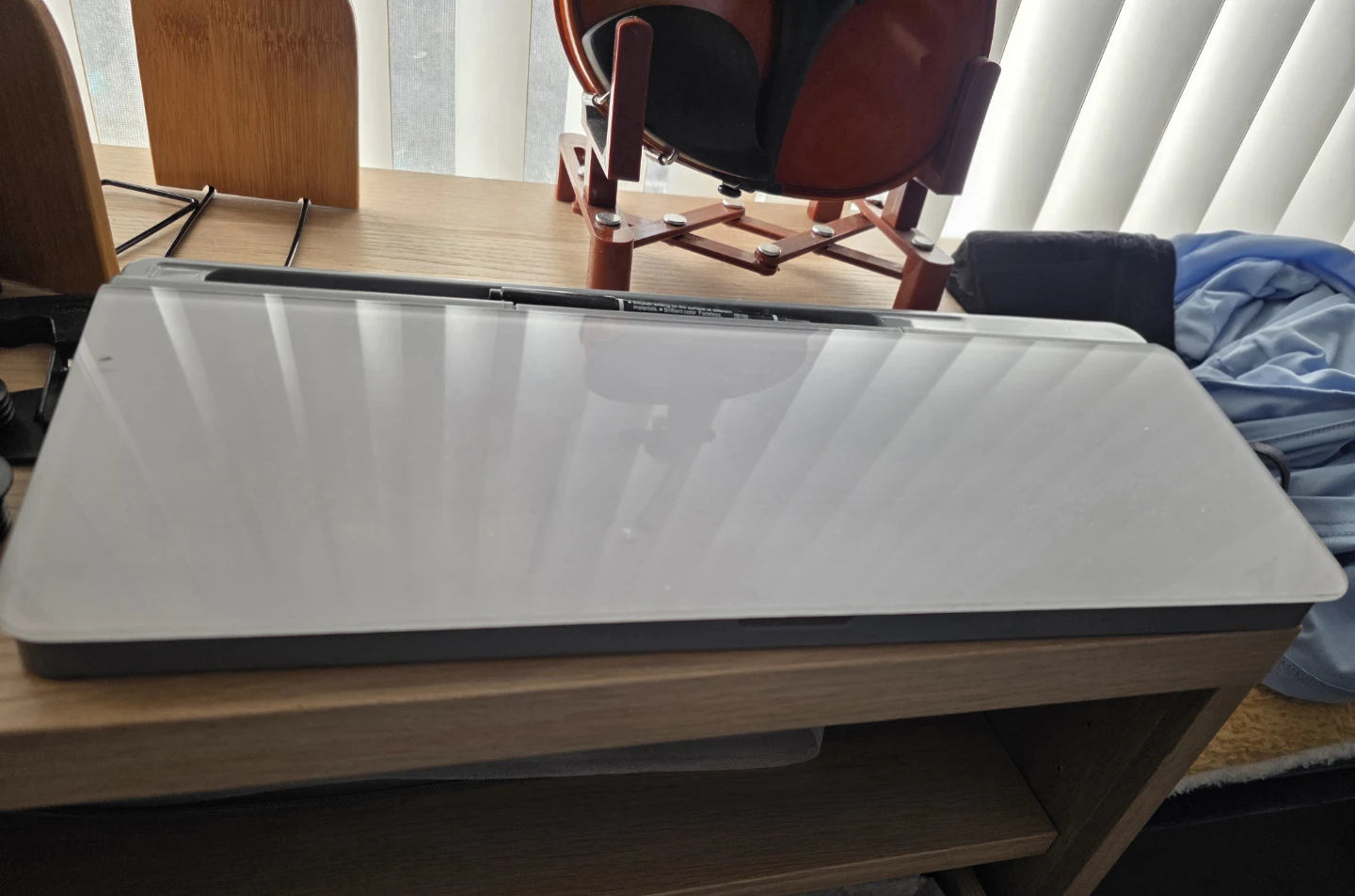 White chalkboard with storage - photo 2