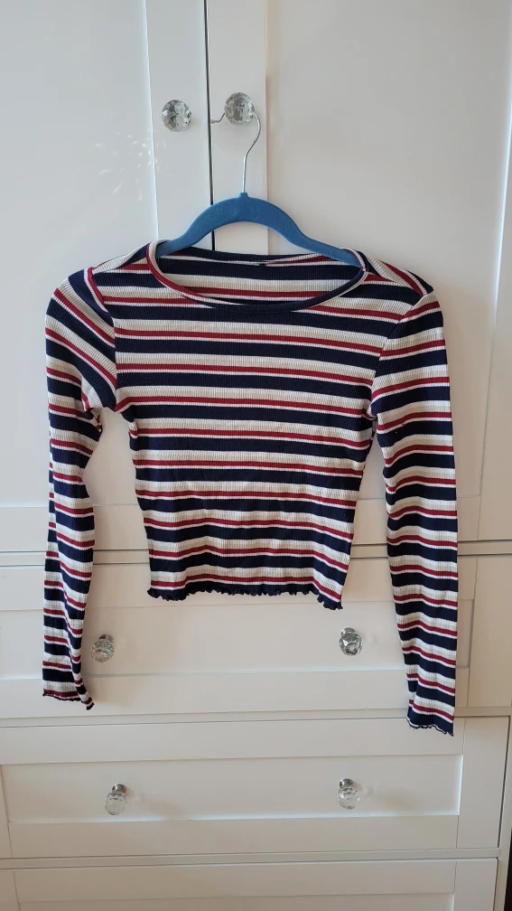 Assorted Women's Tops & Sweaters - photo 5