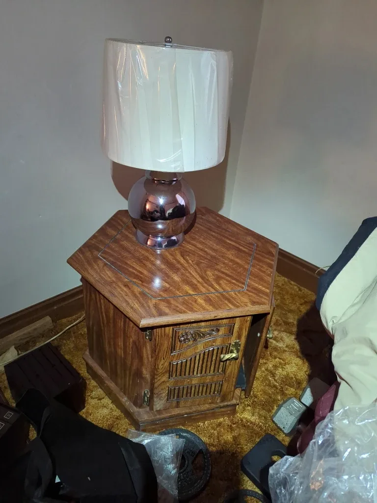 Wooden Side Table with Lamp