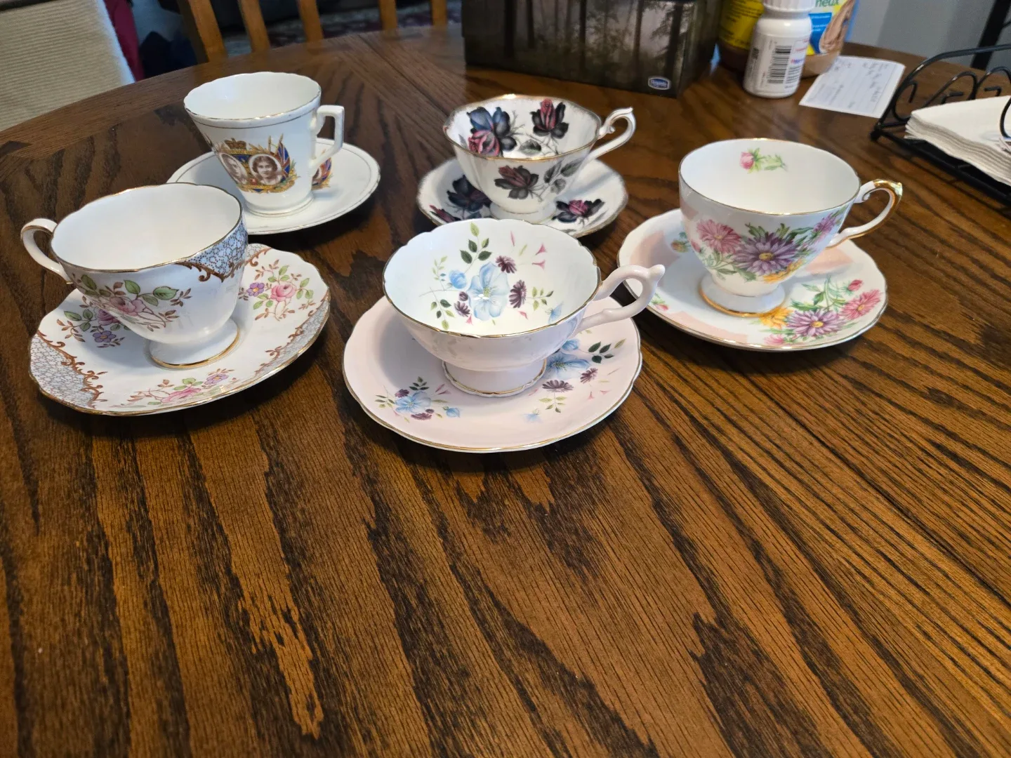 Vintage Teacups image indicator(3)