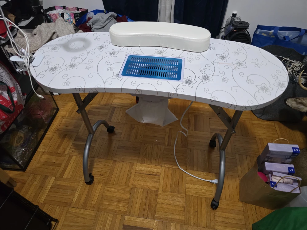 Portable nail desk with alot of extras