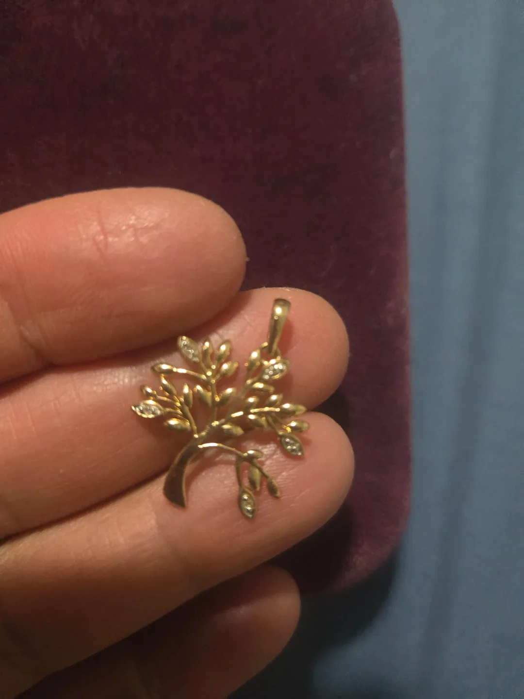 Tree of Life Pendant 10k with diamond chips image indicator(2)