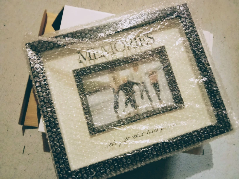 NEW 'Memories' Shadow Box - photo 2