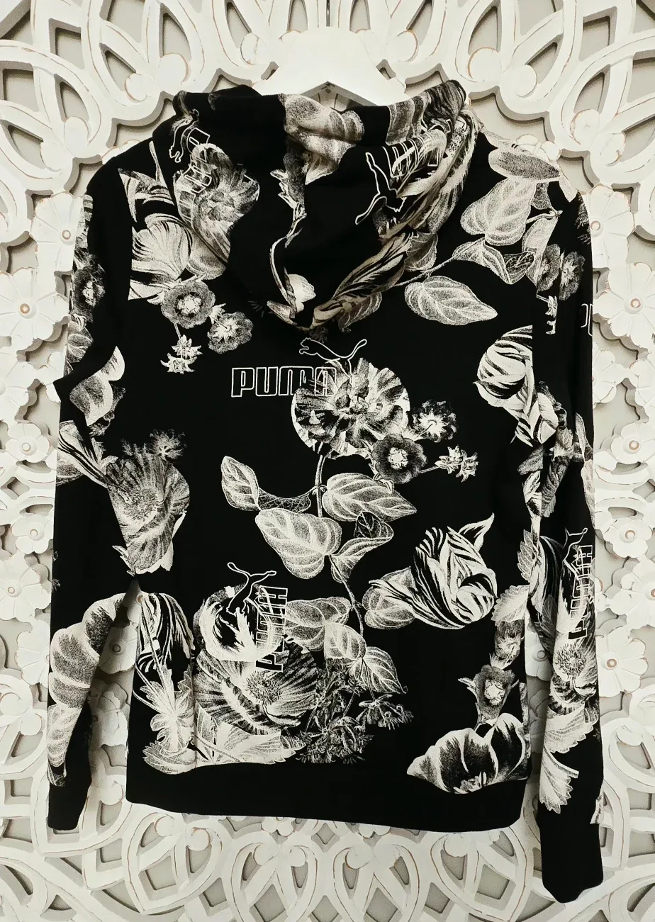 New with tag Puma Floral Hoodie - Size M image indicator(3)