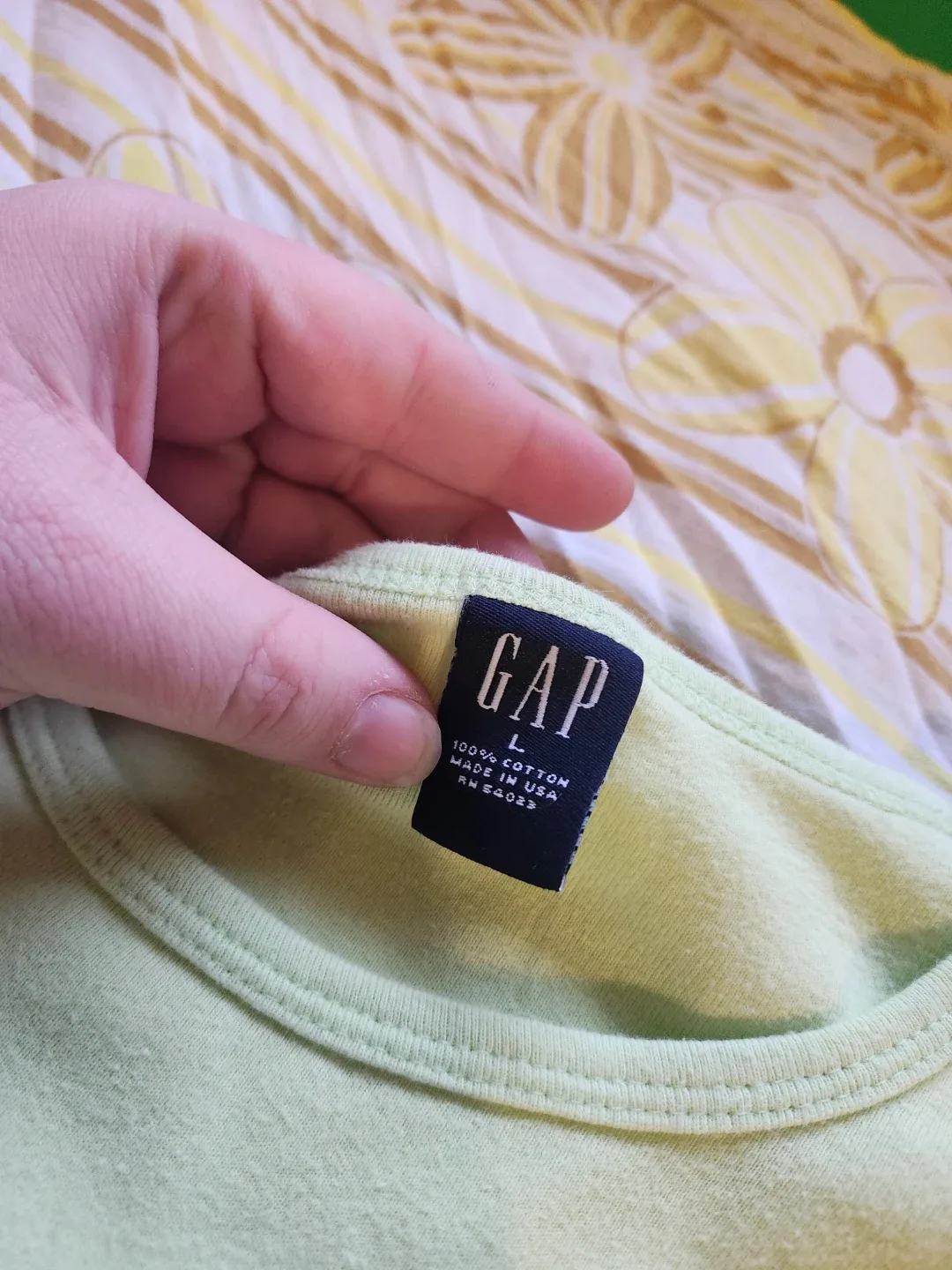 2001 vintage Gap baby tee image indicator(4)