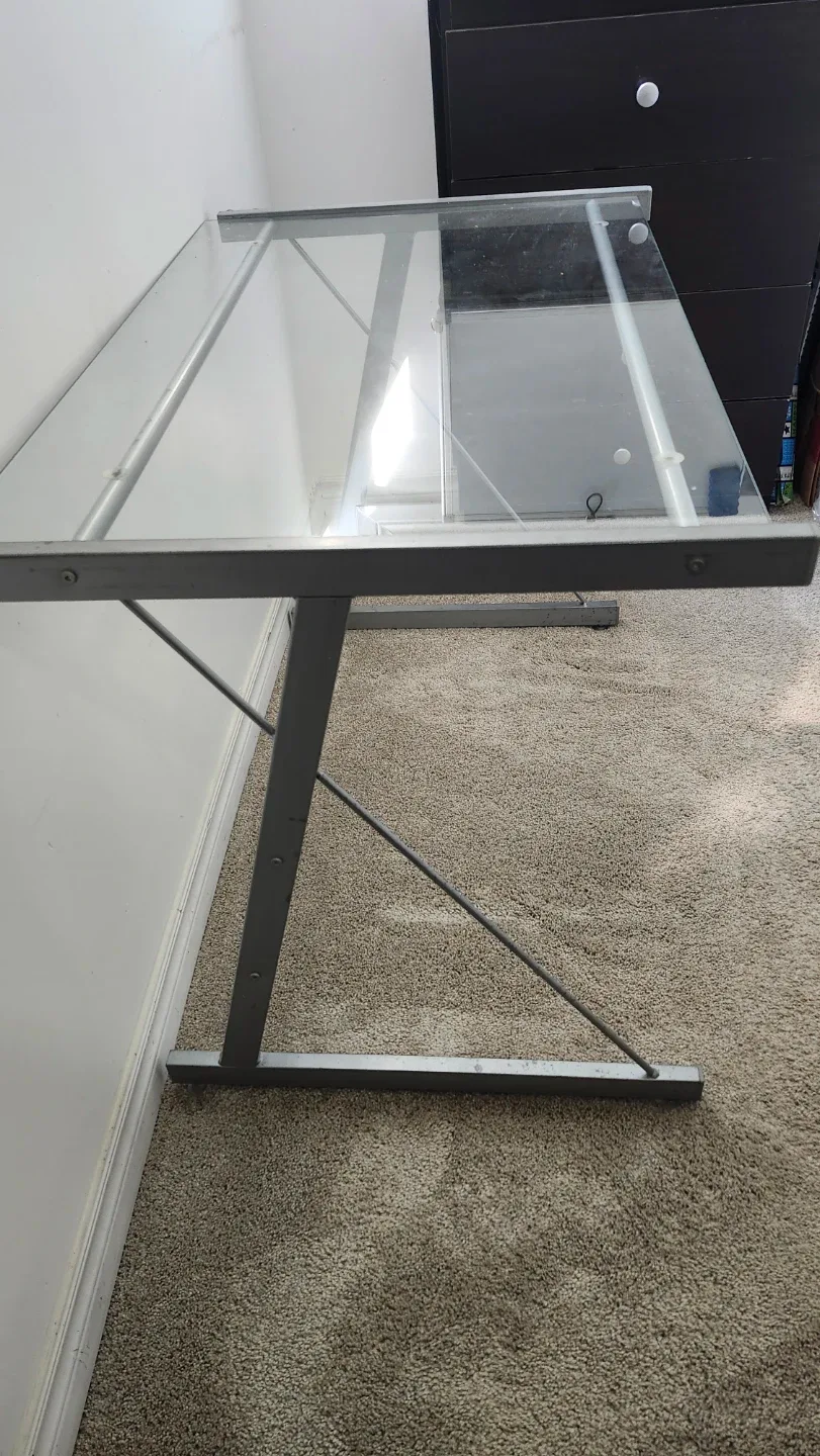 Glass Top Desk image indicator(2)