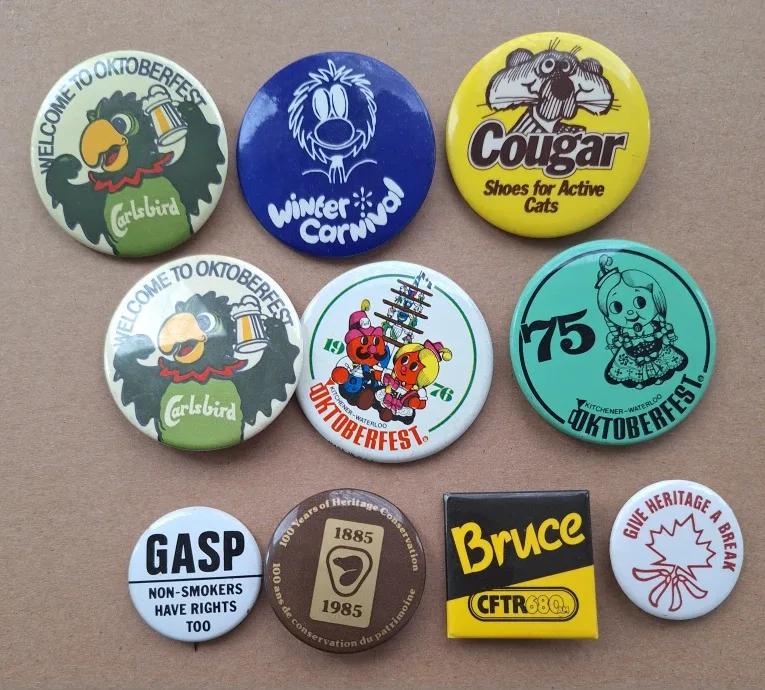 43 pcs Vintage Pinback Button Collection image indicator(2)