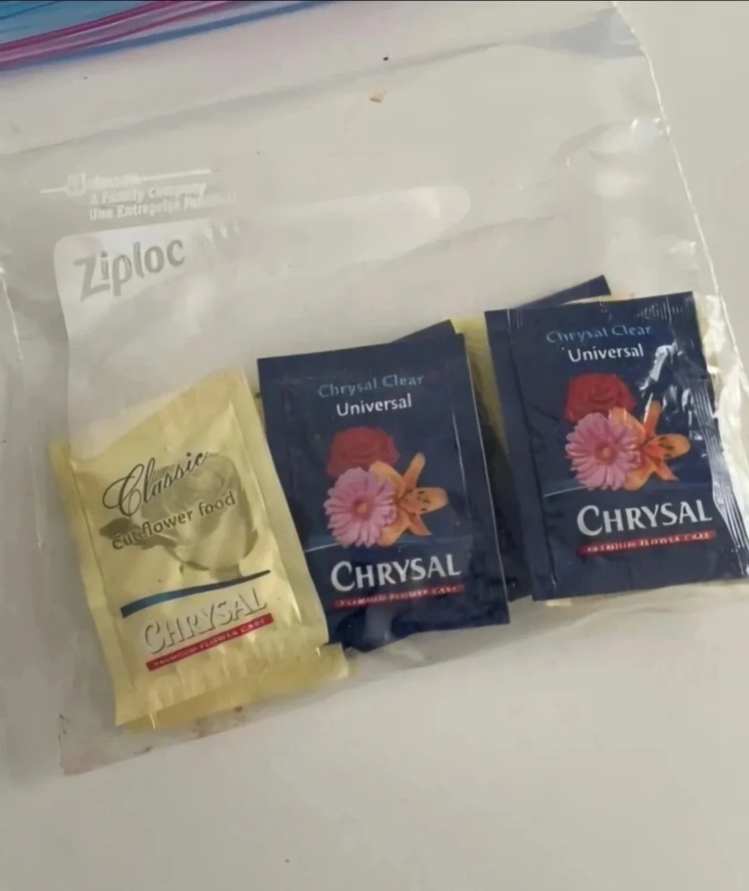 Chrysal Clear Universal & Classic Cut Flower Food