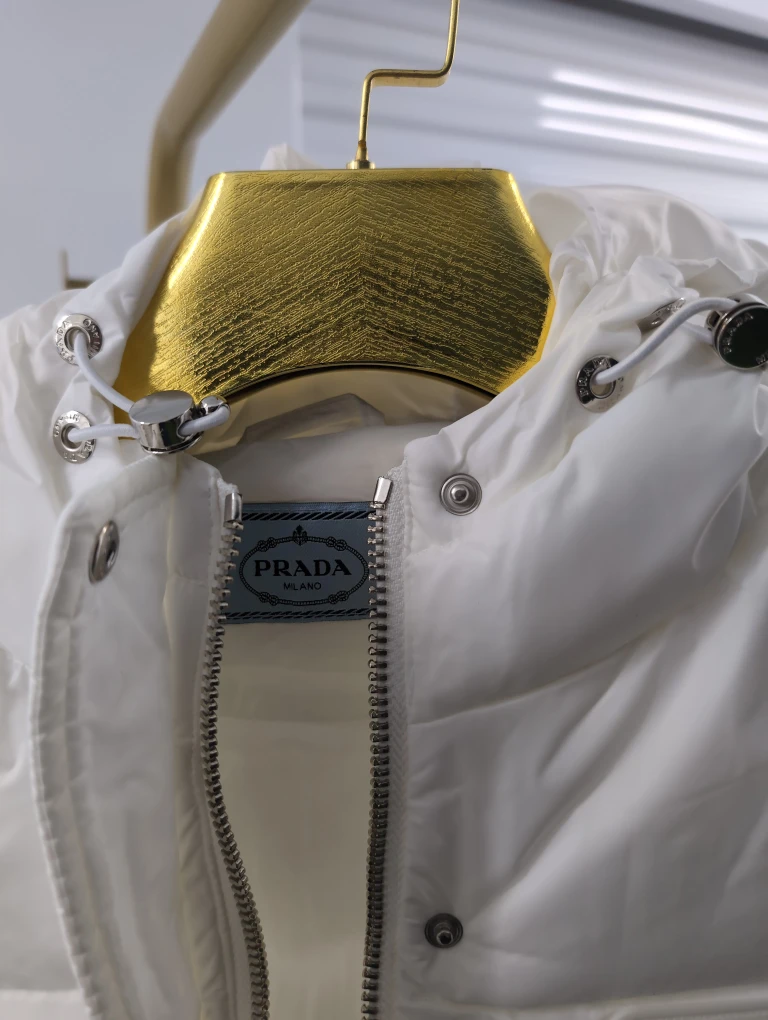 Prada Milano White Padded Vest - photo 4