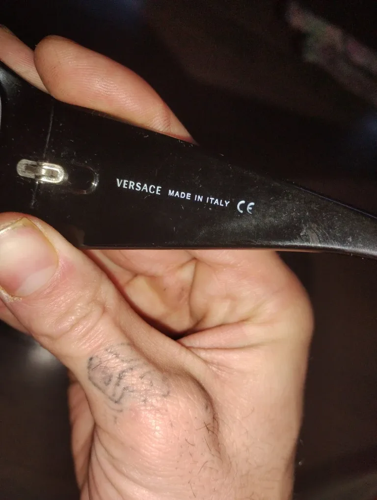 Versace Sunglasses - Black image indicator(2)