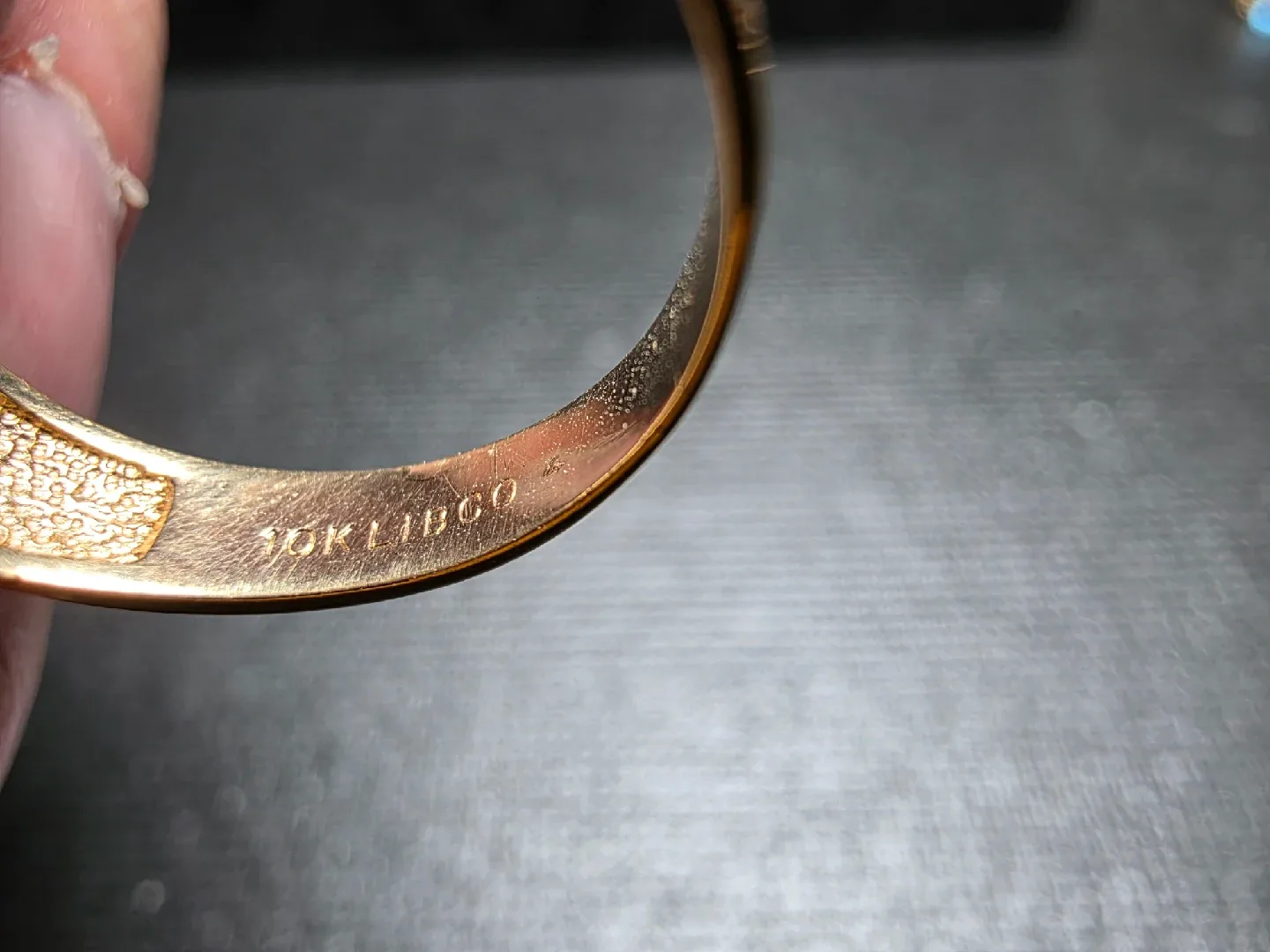 10K Gold Ring image indicator(2)