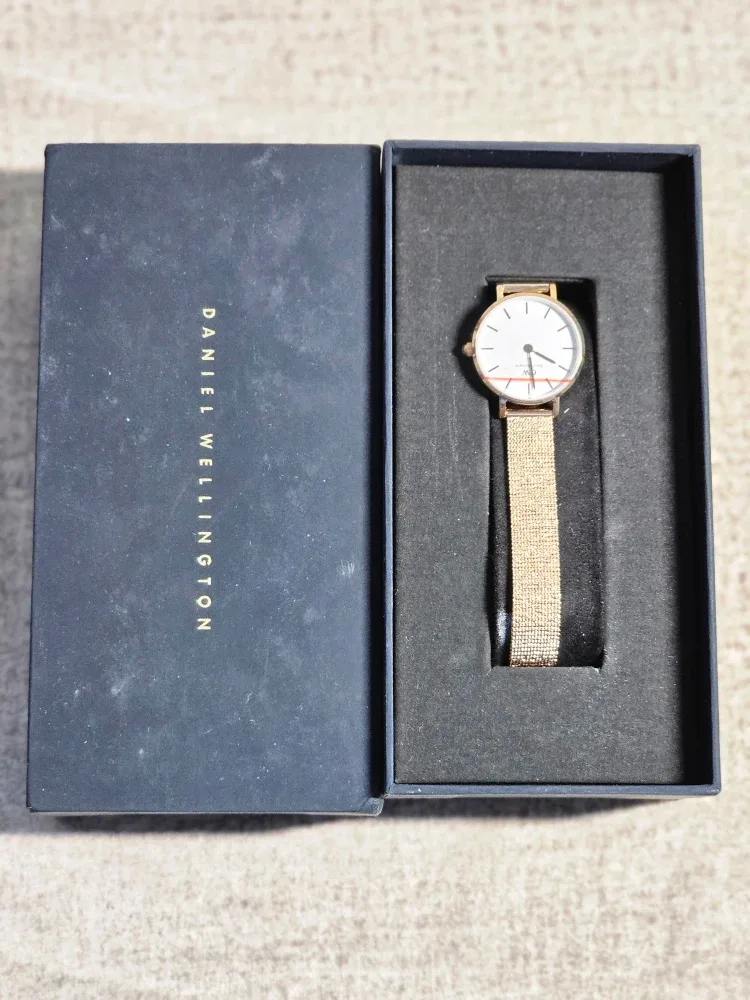 Daniel Wellington Petite Melrose Watch