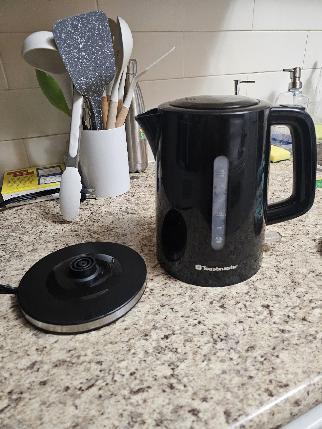 Toastmaster Electric Kettle - Black - photo 2
