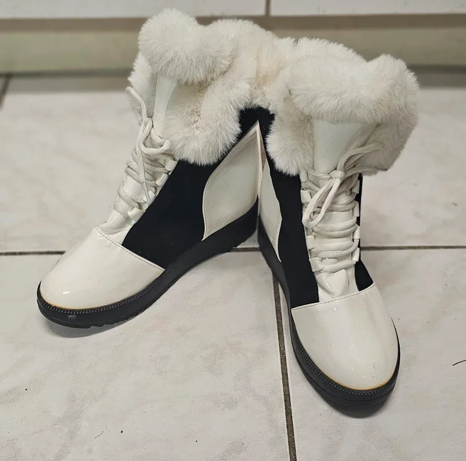 White & Black Winter Boots - Size 7