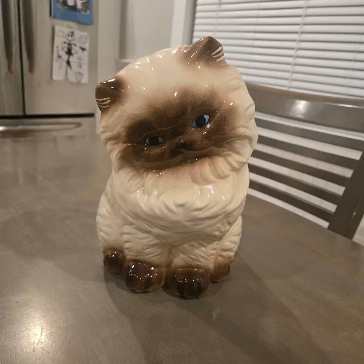 Vintage Ceramic Himalayan Persian Cat Figurine
