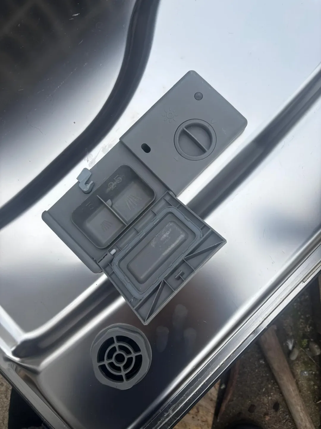 GE Dishwasher - Stainless Steel image indicator(2)